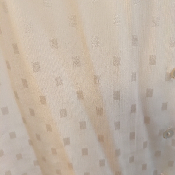 Vintage Lady Shapely Cream Button-Up Blouse with Bow Tie - Picture 8 of 13